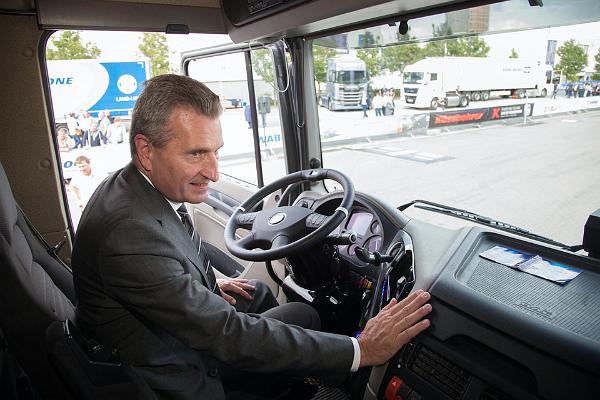 2 Oettinger-5942.jpg